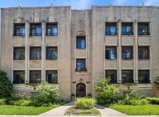 6209 N Mozart St Unit 3S, Chicago, IL 60659