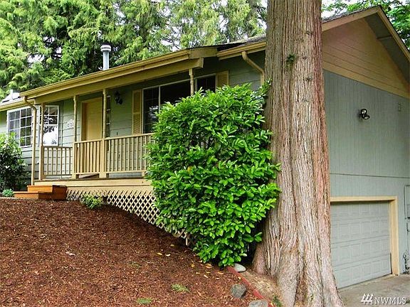 2nd image of 2728 Fordham Ct SE