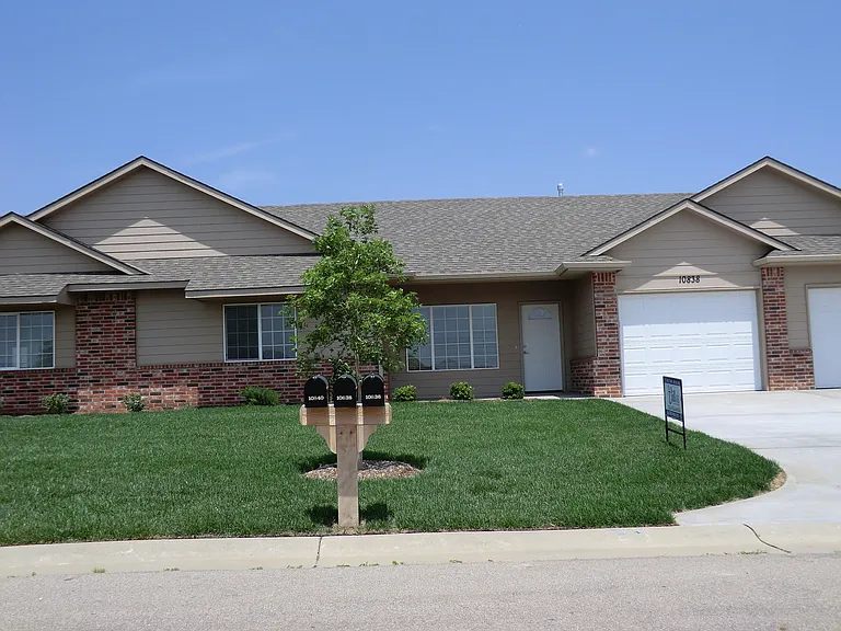 10838 W Clubview Rd — Photo 1