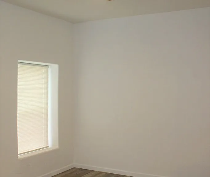 304 W James St #ID-2965 — Photo 17