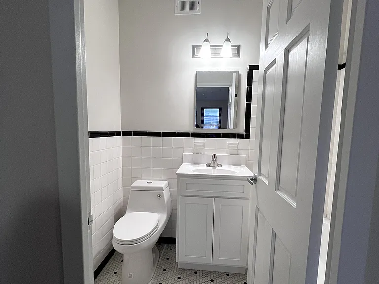 Broadview Apartments — Photo 52