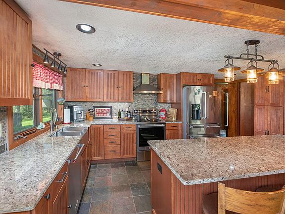 5th image of 4651 Losby Rd