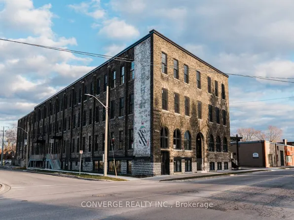 245 Downie St #206, Stratford, ON N5A 1X5