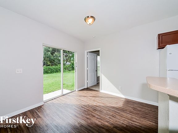 4th image of 3518 Ponce De Leon Blvd