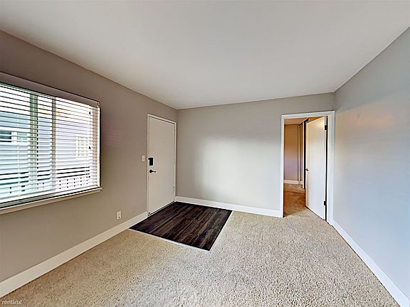 5th image of 686 S 8th St APT 21