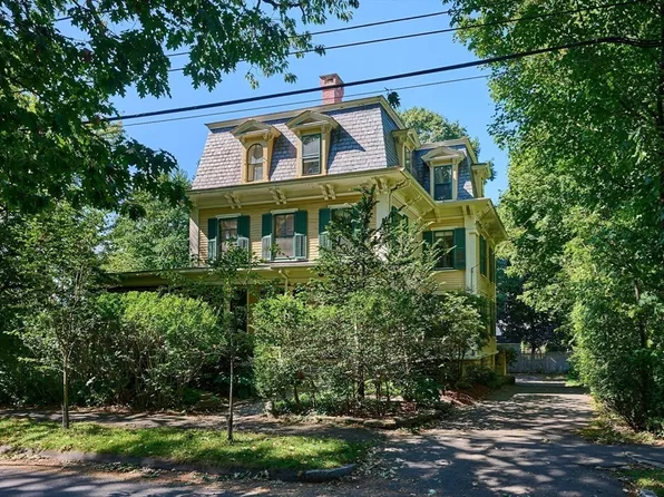 83 Pomeroy Ter, Northampton, MA 01060