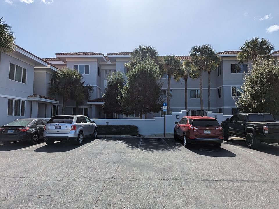 1st image of 210 11th Ave N