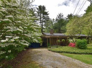 9164 N Shore Dr NE, Mineral City, OH