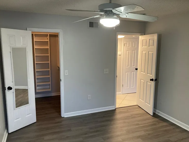 Primary Bed/Custom Closet