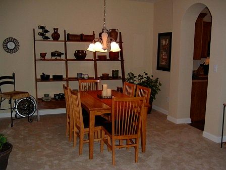 Separe Dining Room