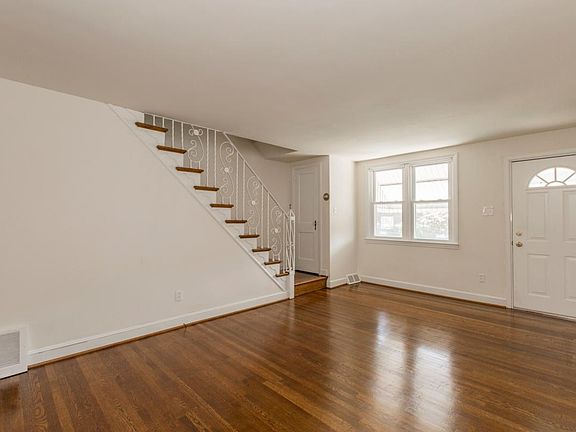 3rd image of 623 Magnolia Ave