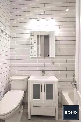 Rented by Bond New York | media 37