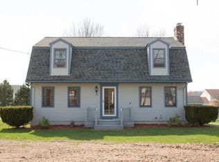 143 Adamsdale Rd, North Attleboro, MA 02760