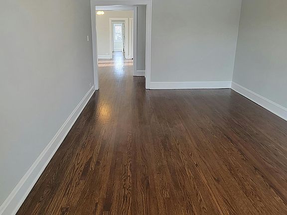5th image of 4150 N Sacramento Ave #3
