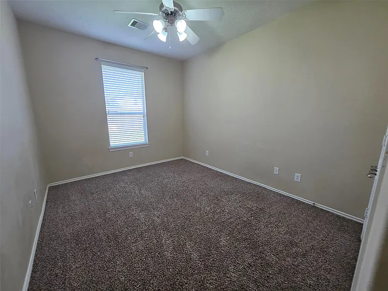 2242 Waxwing Dr — Photo 13