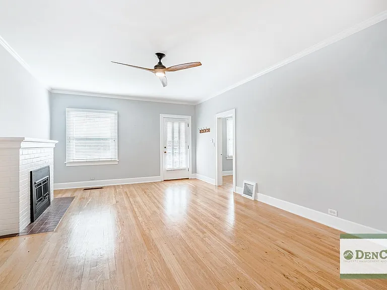 672 S Washington St — Photo 3