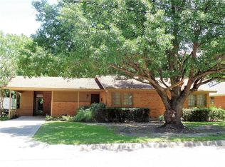 506 S Chestnut St, Gainesville, TX 76240