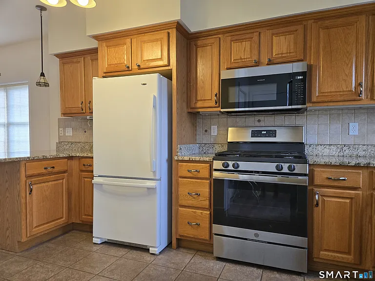 511 Elm St #9-1 — Photo 4