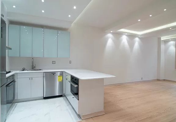 2nd image of 145 W 58th St #4C