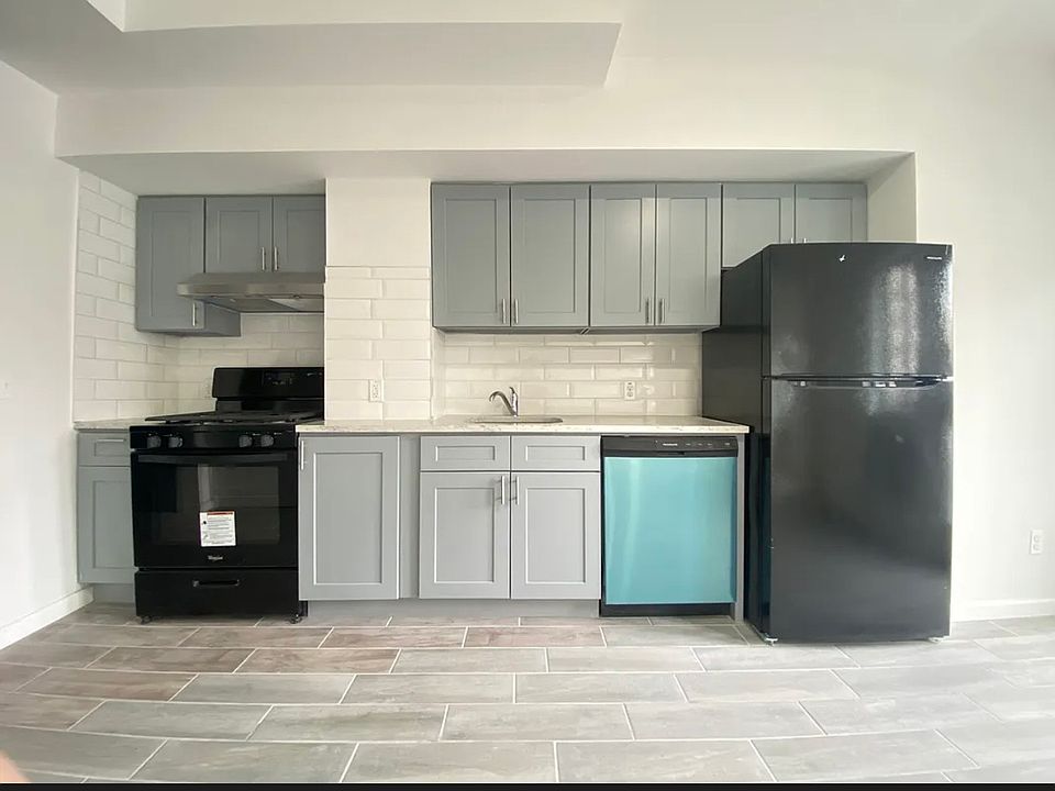 1st image of 14-43 31st Ave #2B