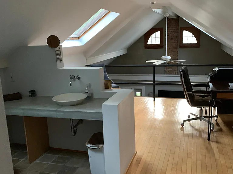 5523 Holmes St — Photo 9