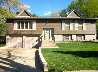 6707 Meadowcrest Dr, Downers Grove, IL 60516