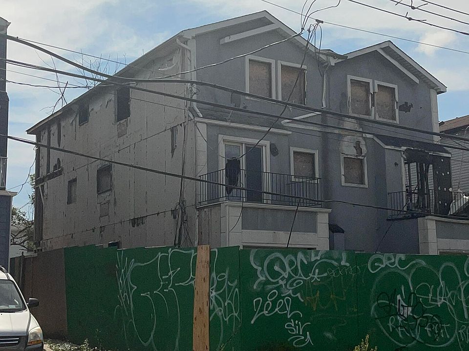 1st image of 237 Steinway Ave