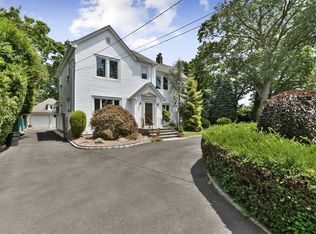 289 Locust St, West Hempstead, NY 11552