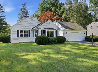 5 Duncott Rd, Fairport, NY 14450