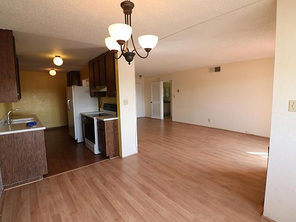 4th image of 2386 E Del Mar Blvd Unit 221