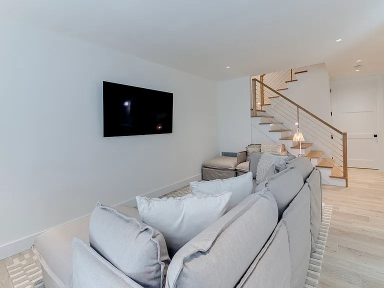 86 Hedges Ln — Photo 19