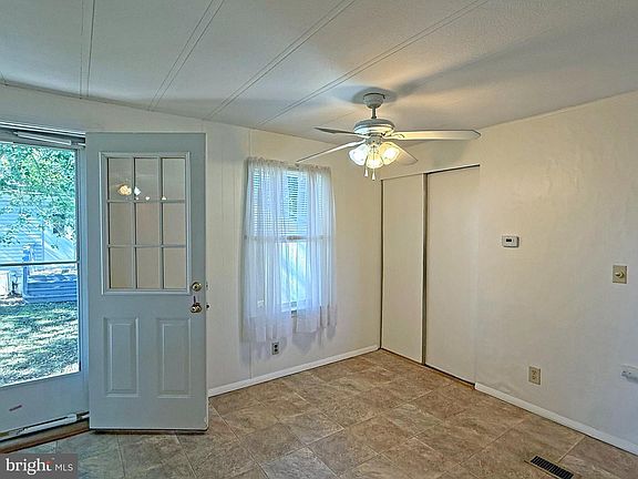 5th image of 33471 Daisy St #H-48
