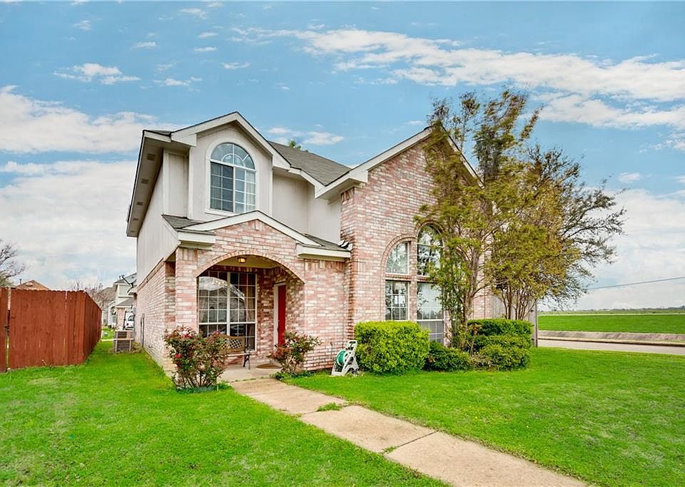 1st image of 1403 Springwood Dr