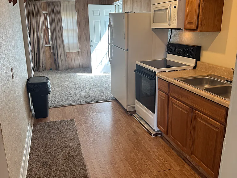 8914 Main St — Photo 6