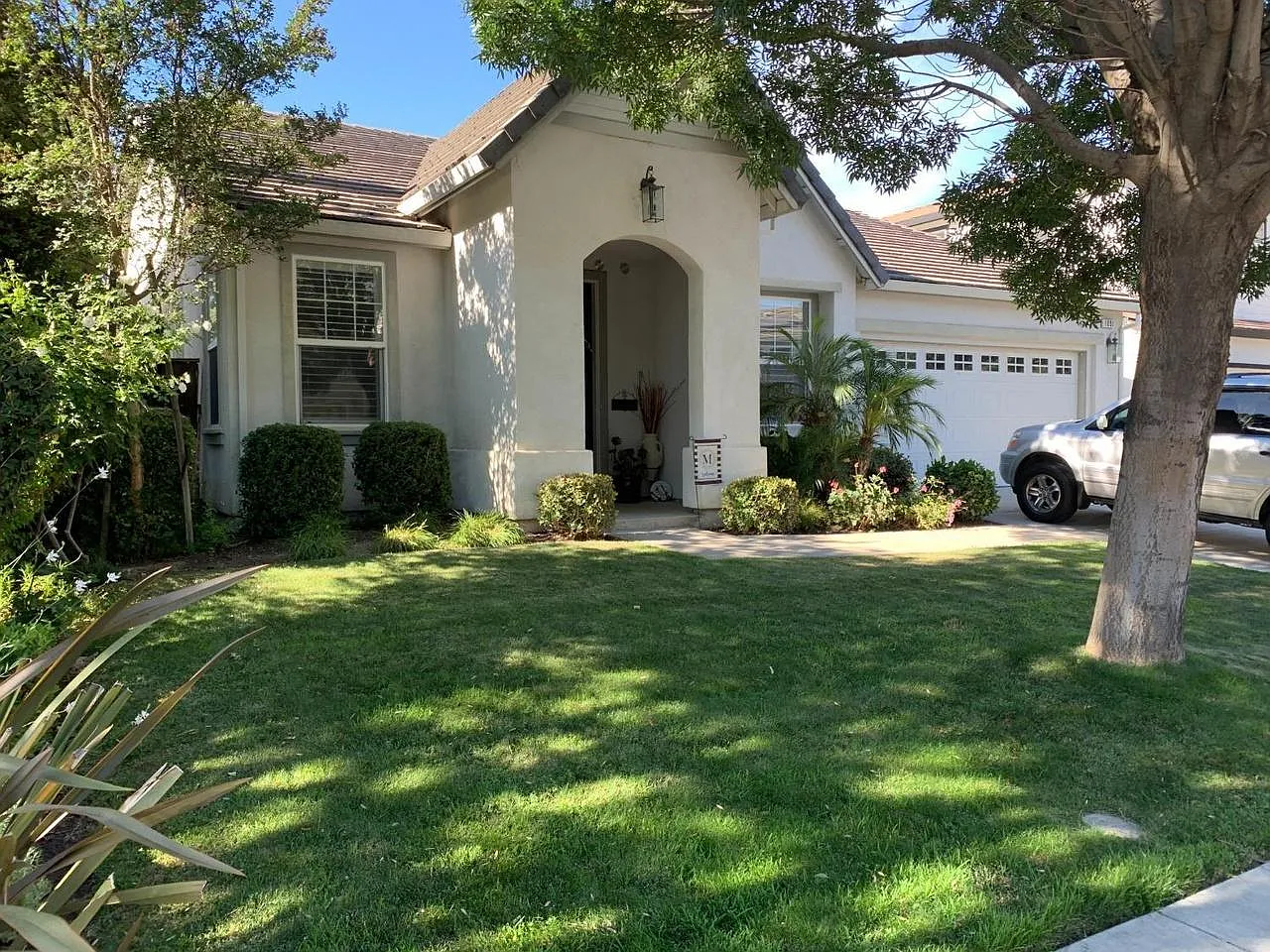 1051 Tulloch Dr photo 1