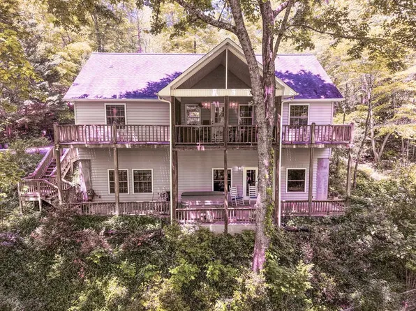 1903 Bell Eagle Dr, Hiawassee, GA 30546