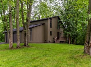 8730 Radburn Dr, Baldwinsville, NY 13027