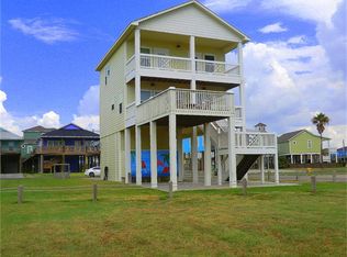 2770 Gulfview Ln, Crystal Beach, TX 77650