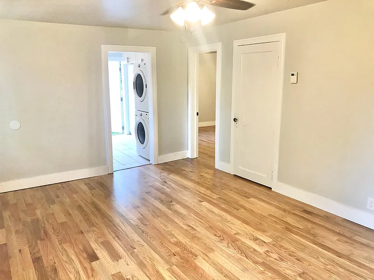 82 W Girard Ave — Photo 6