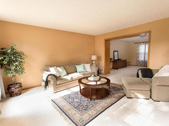 4th image of 797 Manchester Cir S