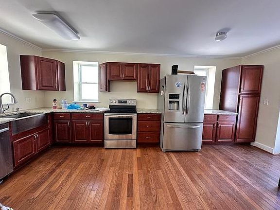 3rd image of 622 Humbert Schoolhouse Rd