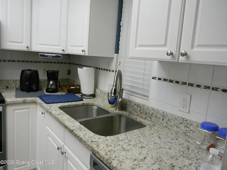 981 Sonesta Ave NE #C-103 — Photo 9