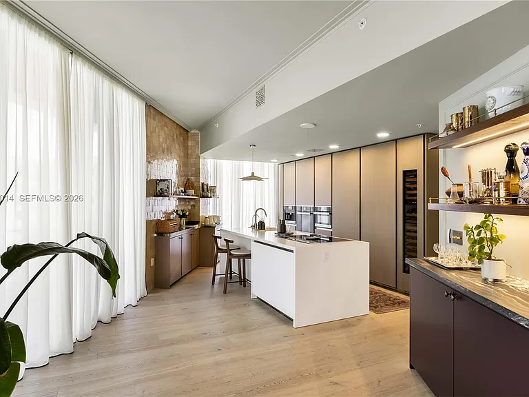 6800 Indian Creek Dr #4D — Photo 8