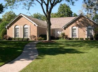 15 Fox Trl, Lincolnshire, IL