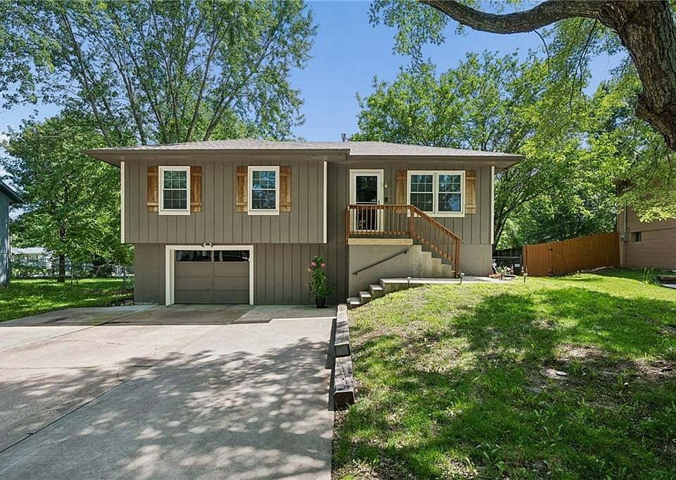 1st image of 1506 Hawthorn Cir