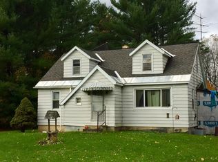 1152 Midline Rd, Amsterdam, NY 12010