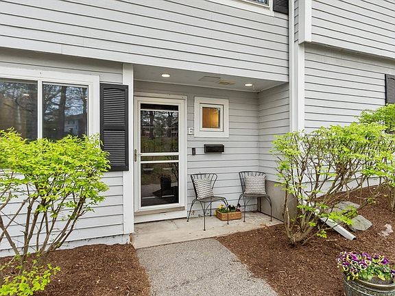 2nd image of 2 Beals Cove Rd APT F
