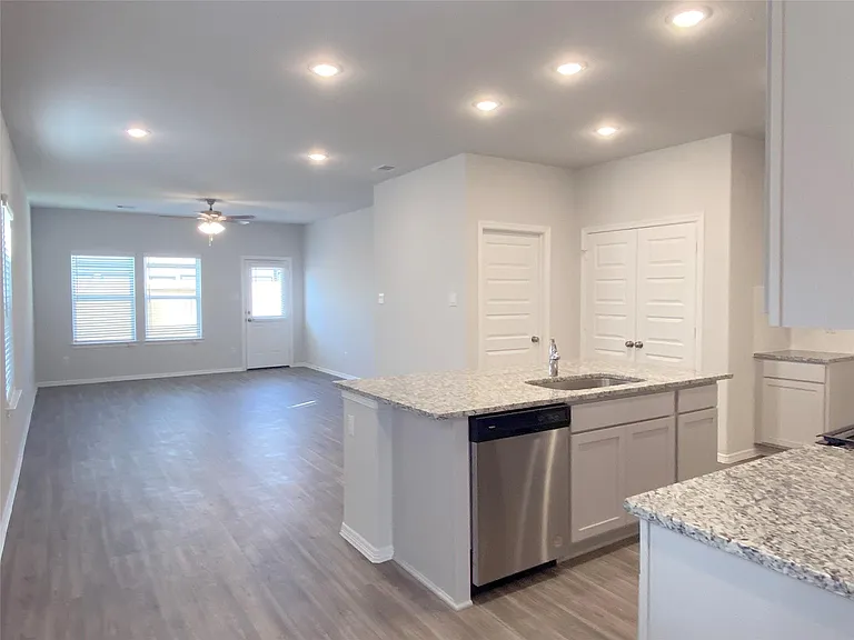 23338 Spring Genesis Ln — Photo 7