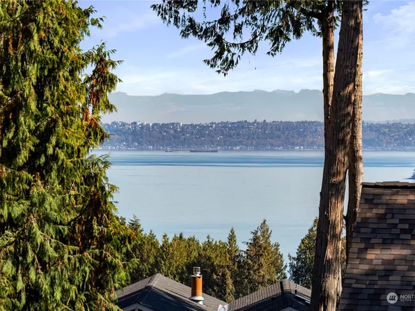 1047 Puget Drive E, Port Orchard, WA 98366