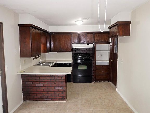 3rd image of 7929 S McKinley Ave
